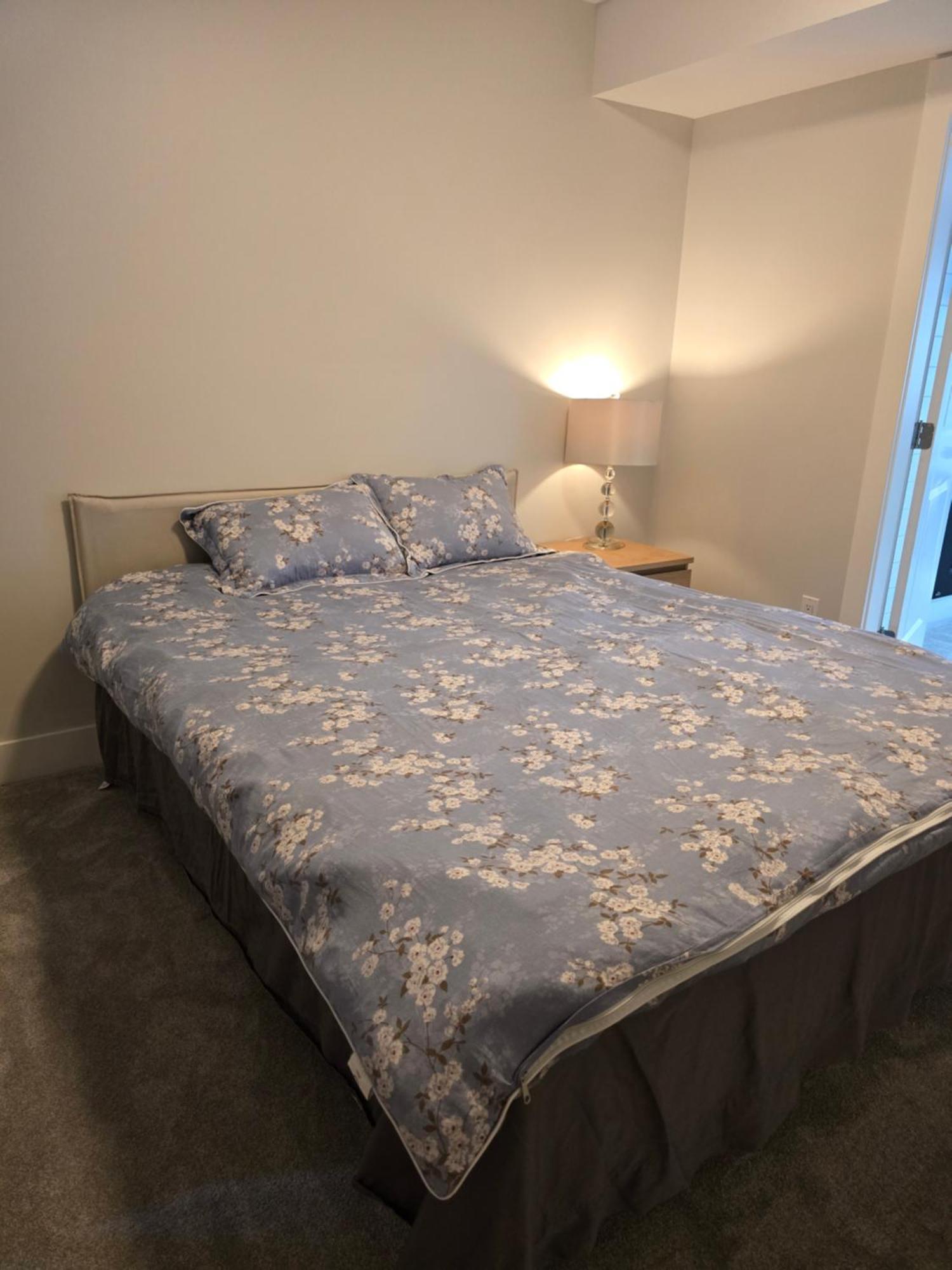 Private 1 Bedroom In Brookswood Langley Exteriör bild